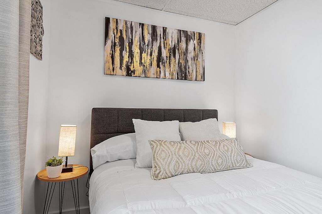New!! Lovely Unit W/ Private Hot Tub And Patio! Laconia Esterno foto