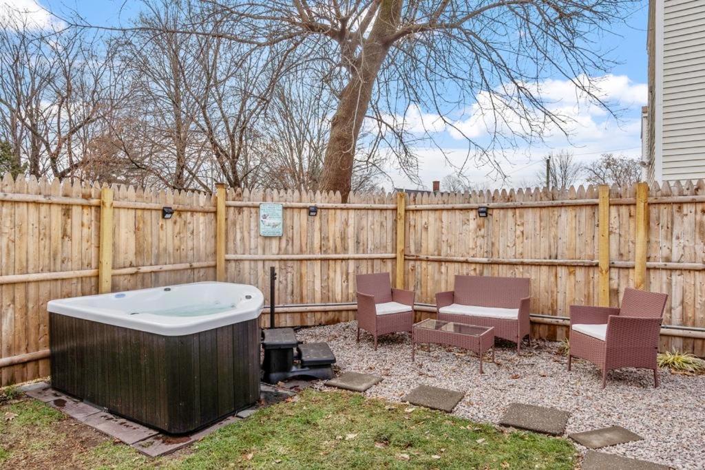 New!! Lovely Unit W/ Private Hot Tub And Patio! Laconia Esterno foto